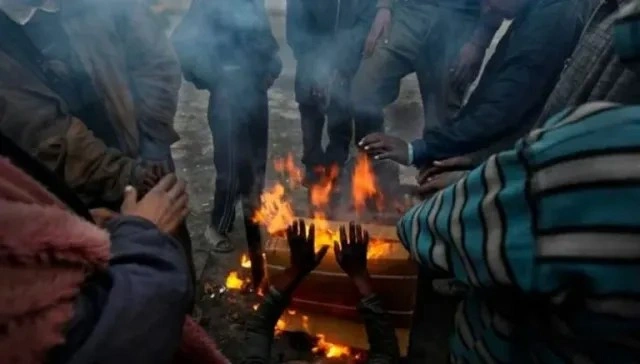 शीतलहर प्रभावित क्षेत्रमा दाउरा वितरण